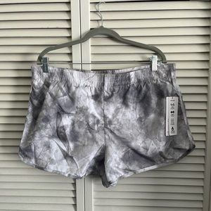 RBX Woman’s active shorts size XL